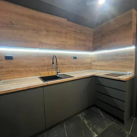 Apartment Plazza Aparts *